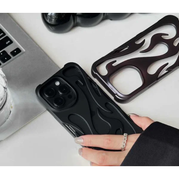 Чехол для iPhone 16 Plus  Flame Case Black