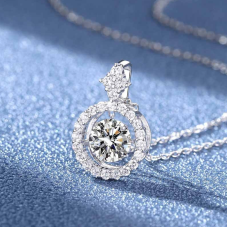 Кулон "Сияние алмаза"
