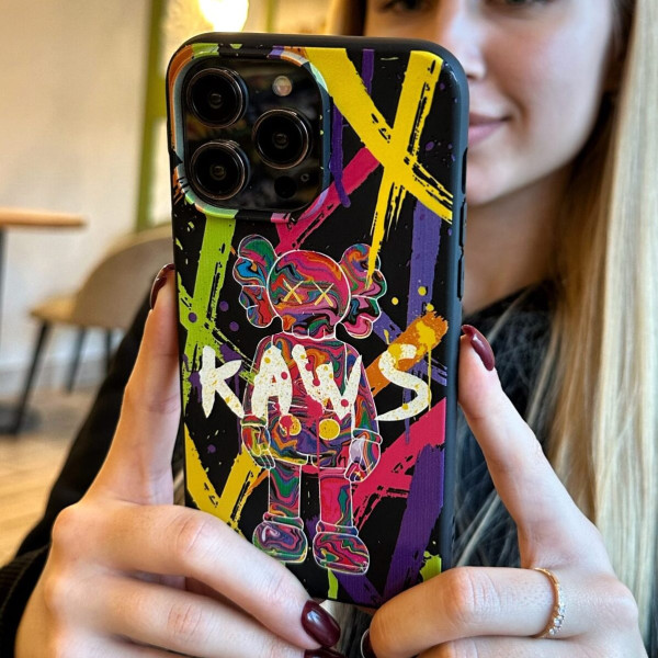 Чехол для iPhone 15 XX Kaws