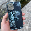 Чехол для iPhone 15 Львица с цветами