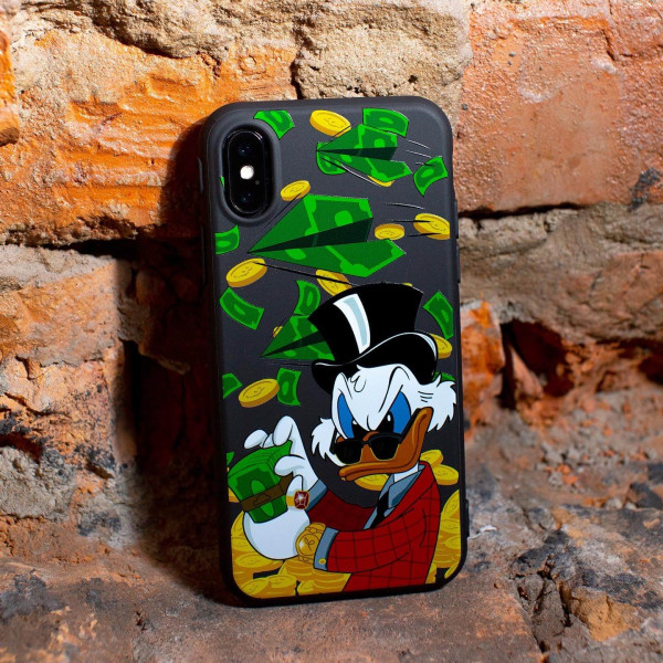 Чехол для iPhone 15 Скрудж Пиджак