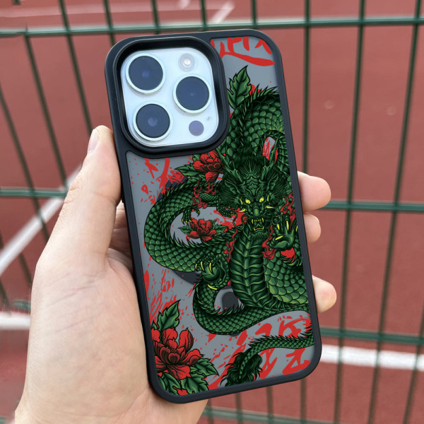 Чехол для iPhone 15 Дракон Цветы