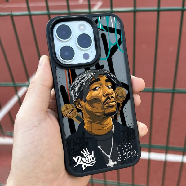 Чехол для iPhone 15 Тупак Микрофон