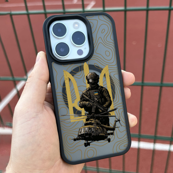 Чехол для iPhone 14 Солдат вертолет 
