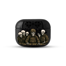 Чехол для AirPods Pro за столом стела 